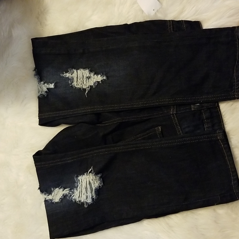 REFUGE Cropped Boyfriend Button Fly Jeans - Picture 11 of 15